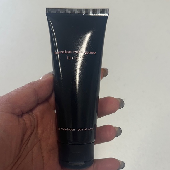 Narciso Rodriguez For Her body lotion 2.5 ounce - Picture 1 of 2